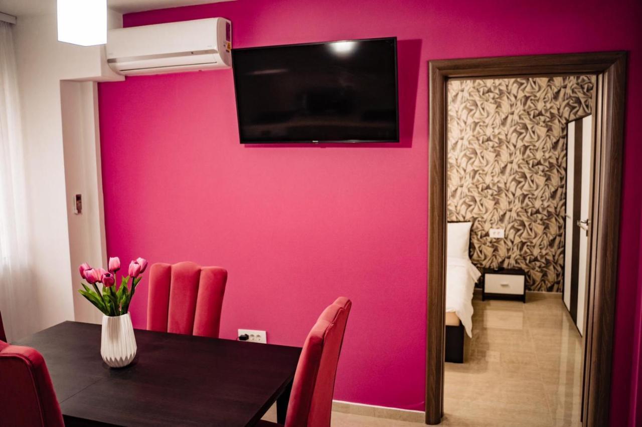 Apartment Gabriela'S Home Oradea Εξωτερικό φωτογραφία